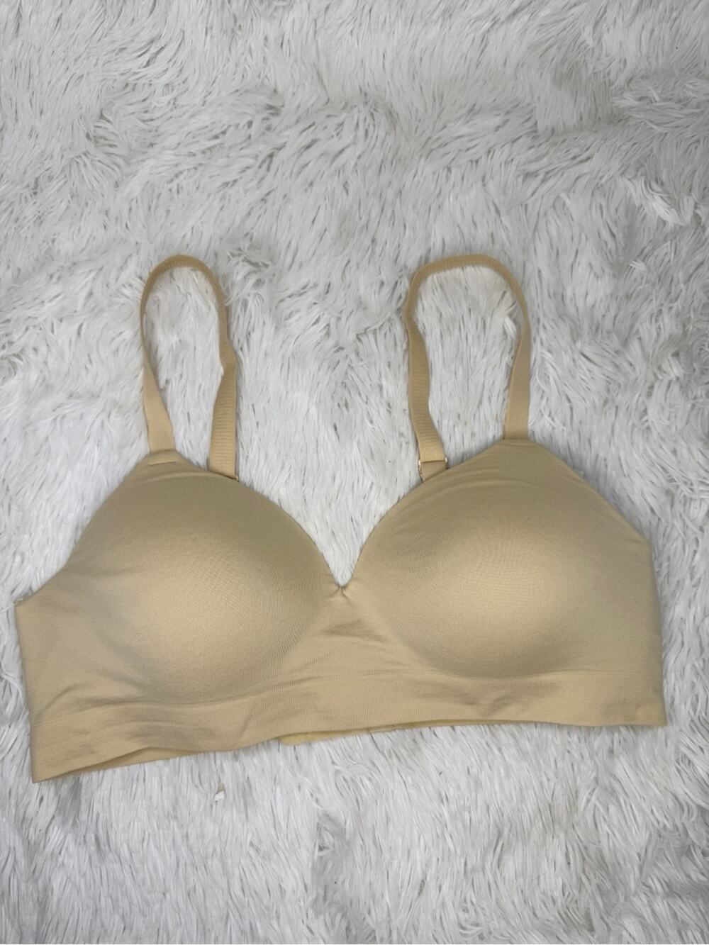 TRUEKIND / Supportive Comfort Wireless Shaping Bra in Chai cream / L